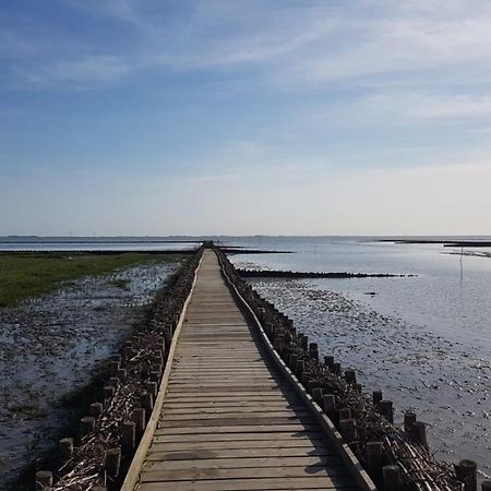 Wohnmobilstellplatz Hemenswarft An Der Nordsee - Meerblick Emmelsbull-Horsbull Exterior photo